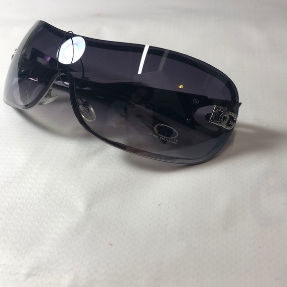 Sunglasses - Picture 2 of 5